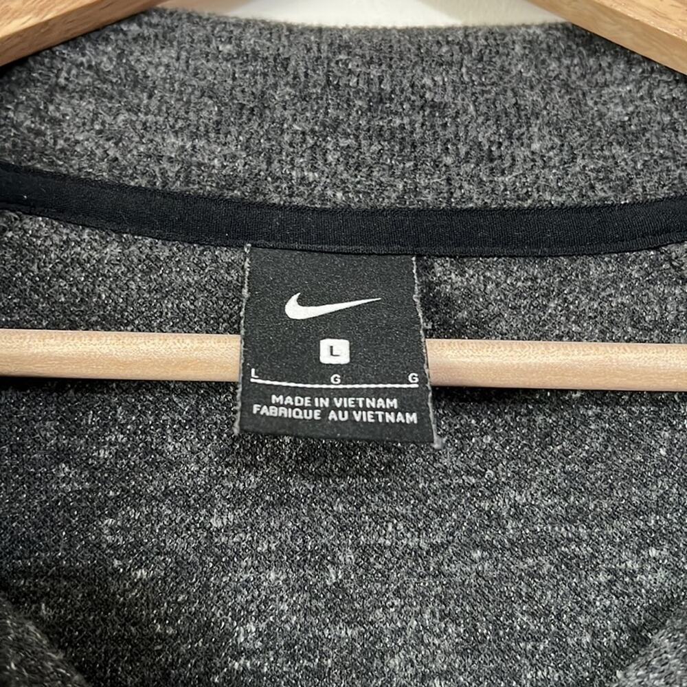 Nike Men's 1/4 Zip Pullover Sweatshirt - Picture 3 of 5